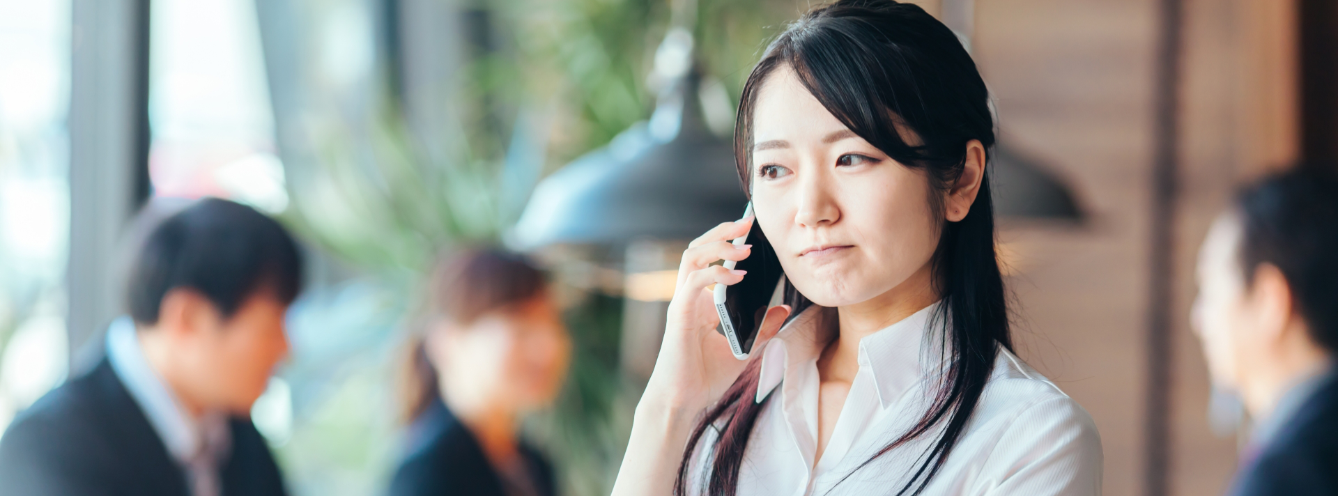 法人営業で悩む女性